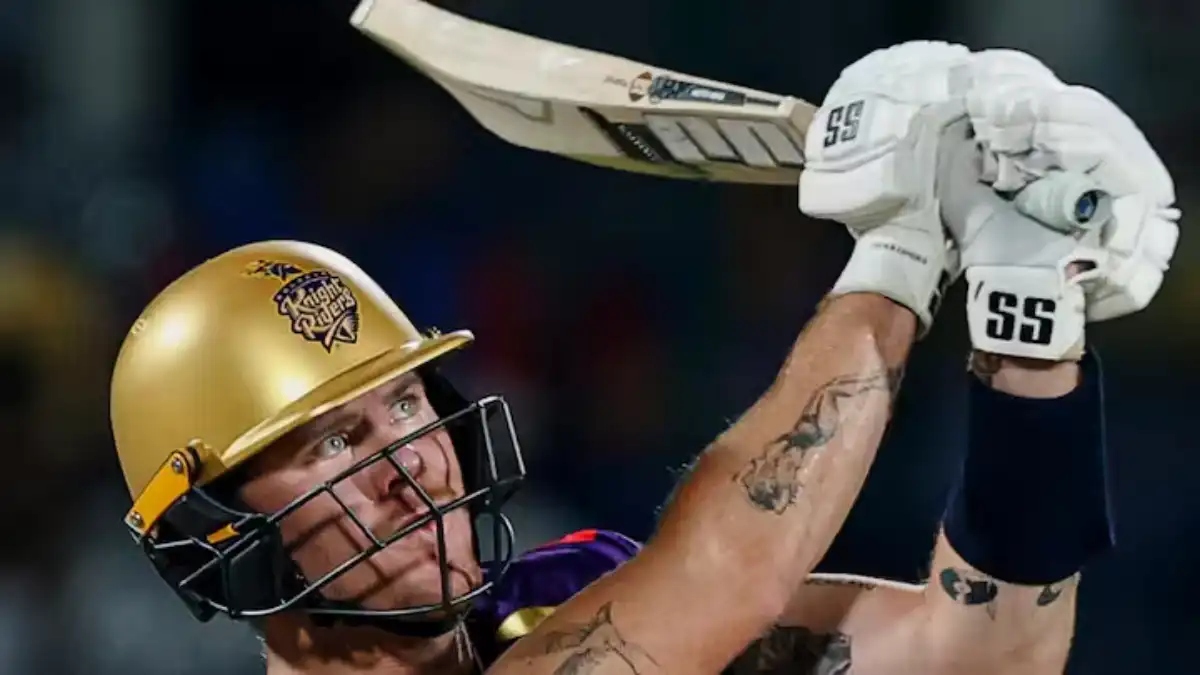 Finn Allen 350 Sixes: तबाही! फिन एलेन ने जड़ा 350वां छक्का, मैकुलम और गुप्टिल के 'विराट' क्लब में हुए शामिल; देखें आंकड़े Credit photo: newsbytesapp