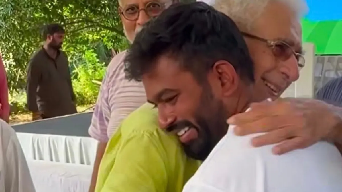 Abhijeet Dipke Naseeruddin Shah CJP protest